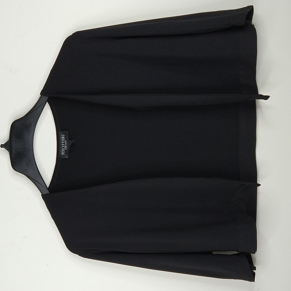 Women Black Shrug Size: !6